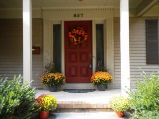 857 Van Antwerp Pl, Oradell, NJ 07649-1929