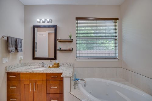 650 Mccullough Ave, Fort Pierce FL 34953-3918 exterior