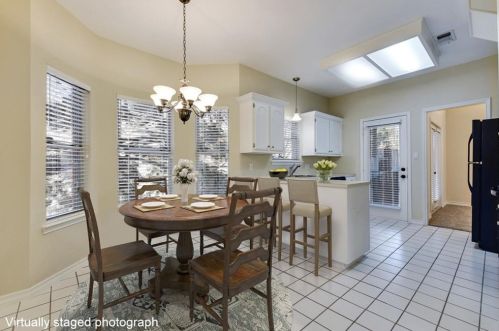 208 Ashworth Dr, Austin TX 78746 exterior