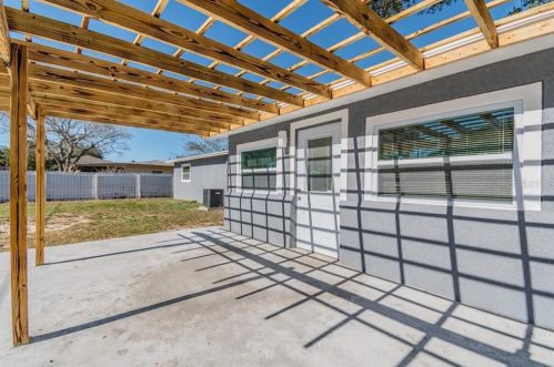 4722 Bay Ave, Tampa FL 33616-1070 exterior