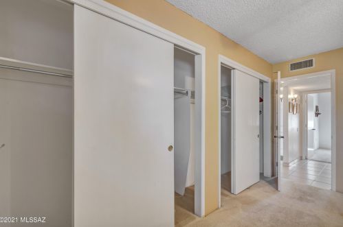 30 Calle Del Chancero, Green Valley AZ 85614-3028 exterior