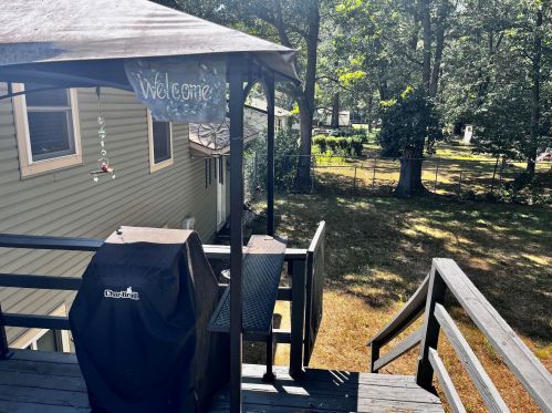 3280 Macarthur Rd, Meskegon MI 49442-1625 exterior