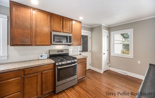 2160 Mayfair Ave, Meskegon MI 49441-3621 exterior