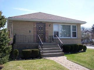 5001 Nagle Ave, Chicago IL  60638-1318 exterior