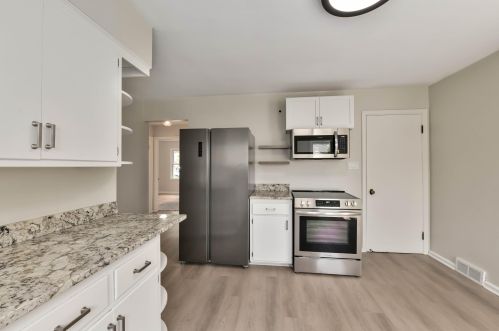 3217 79, Milwaukee WI 53219-1717 exterior