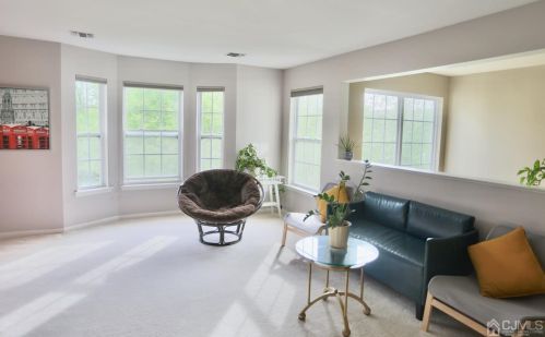 50 Forest Dr, Piscataway NJ  08854-2280 exterior