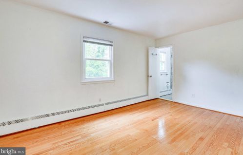 4301 Laurel Rd, Alexandria VA 22309-2520 exterior