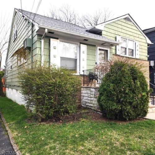 86 Midland Pl, Newark NJ  07106-2805 exterior
