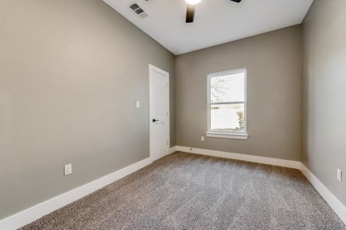 4547 Corregidor St, Dallas TX 75216-5015 exterior