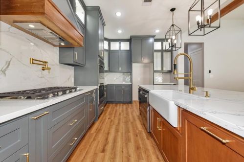 302 Edgewood Dr, Montgomery TX exterior