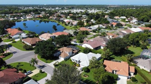 6671 Huntley Ln, Naples, FL 34104-7818