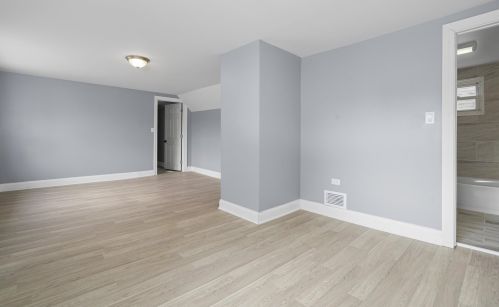 2048 70 Pl, Chicago IL 60637-4642 exterior