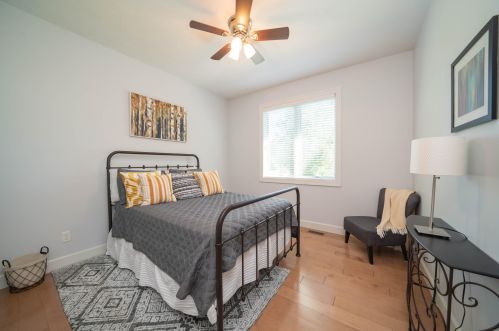 3900 Oakharbor St, Kalamazoo MI 49009-6185 exterior