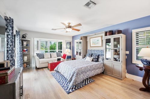 4803 Oak Cir, Boynton Beach FL 33436-5922 exterior