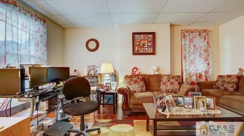 24 Chrome Ave, Carteret, NJ 07008-3402