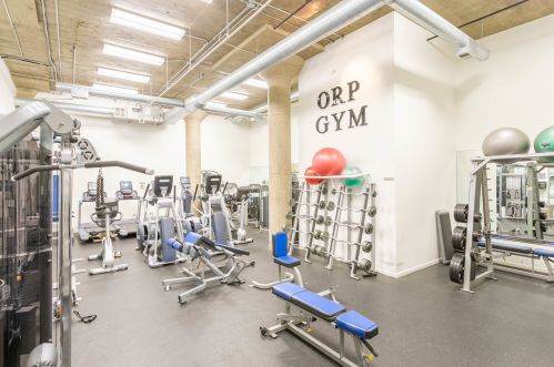 758 Larrabee St, Chicago IL  60654-6445 exterior