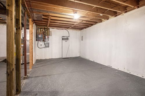 2441 Reynolds St, Meskegon MI  49444-1565 exterior