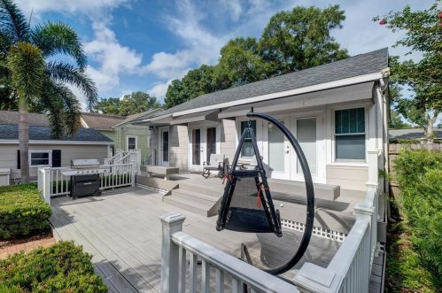 108 Lincoln Ave, Tampa FL  33609-3045 exterior