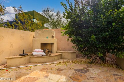 8623 22 St, Phoenix AZ 85016-6604 exterior