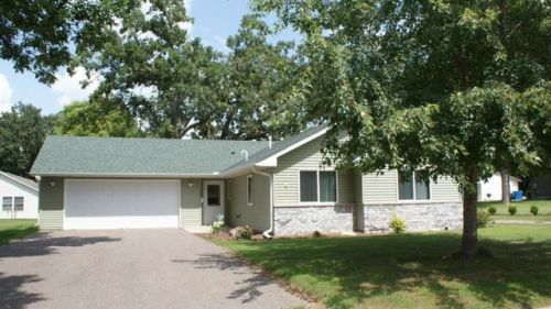 908 1st St, Princeton MN  55371-1467 exterior