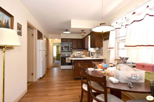 7517 Myrtle Ave, Chicago IL 60631-1835 exterior