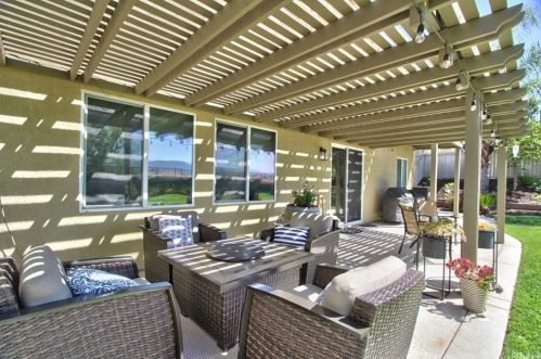 31929 Avenida Enrique, Temecula CA 92591-2145 exterior