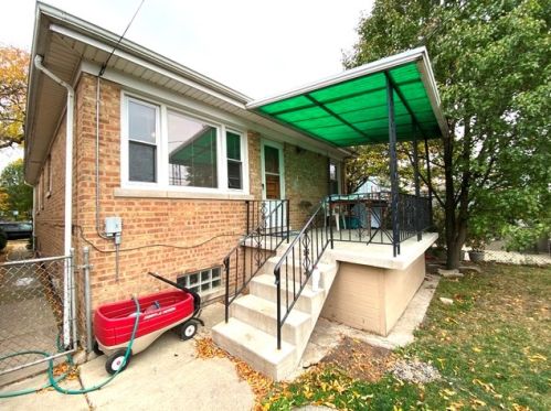 2207 Moody Ave, Chicago IL 60638-2624 exterior