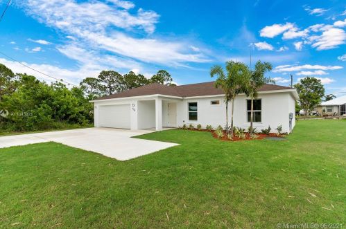 206 Thornhill Dr, Fort Pierce, FL 34984-3743