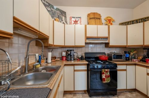 3224 May St, Chicago IL 60608-6412 exterior