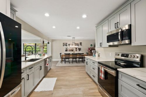 5417 Palmetto Dr, Fort Pierce FL  34982-7481 exterior