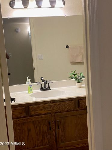 10610 48th St, Phoenix AZ 85044-1740 exterior