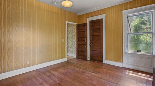 166 Adelaide Ave, Providence RI 02907-1833 exterior