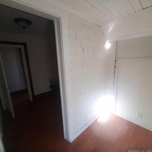 61 Whiting Ave, Torrington CT 06790-4921 exterior