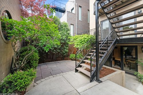 2514 Marshfield Ave, Chicago IL 60614-1907 exterior