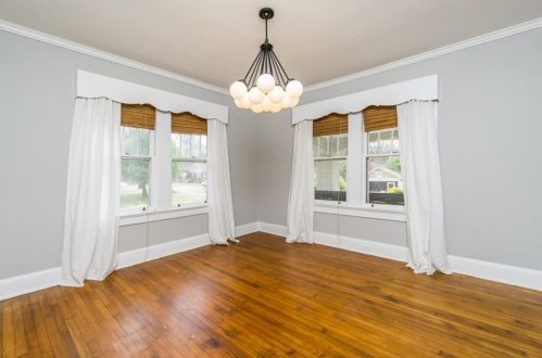 1831 Lyle Ave, Atlanta GA  30337-1204 exterior