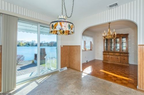 600 Lk Shr Dr, Parsippany NJ 07054-3652 exterior