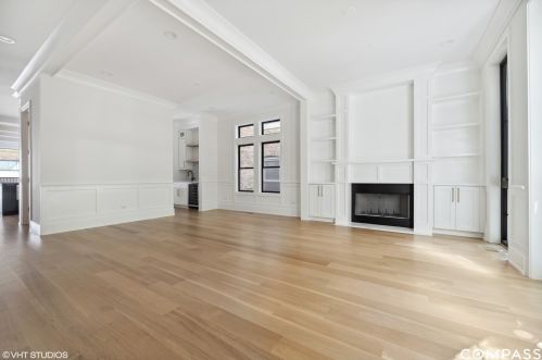 3529 Claremont Ave, Chicago IL  60618-6021 exterior