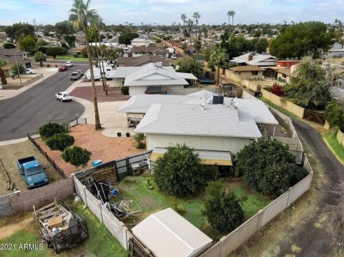 3326 Evans Dr, Phoenix AZ 85032-5575 exterior