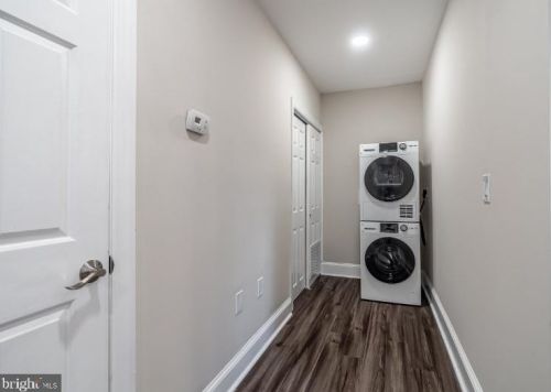 1701 Green St, Philadelphia PA  19130-3911 exterior