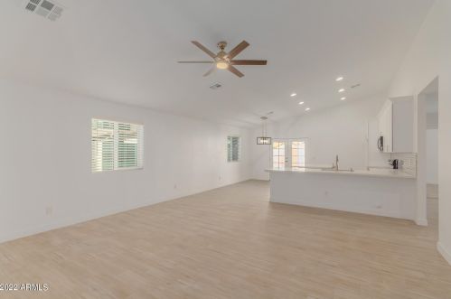 1832 Cypress St, Phoenix AZ 85006-1837 exterior