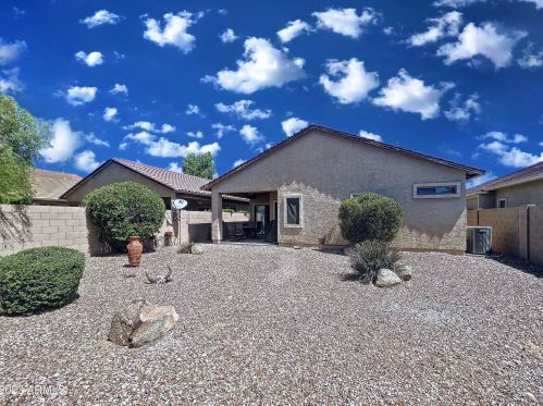 4555 Cottontail Rd, Phoenix AZ  85086-1452 exterior