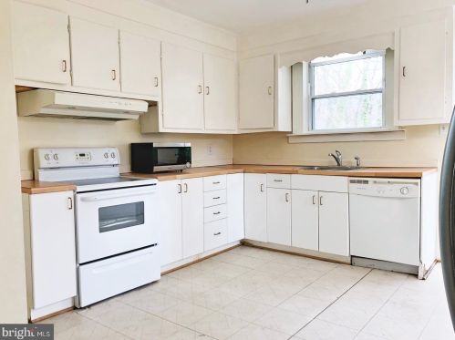 5408 Mount Vernon Memorial Hwy, Alexandria VA  22309-3325 exterior