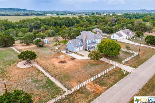 1314 Whispering Water, Spring Branch TX 78070-5613 exterior