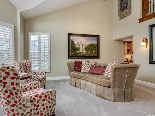 8616 Cima Dr, Sandy UT 84093-7060 exterior