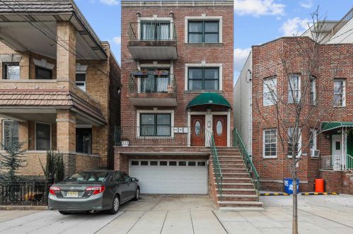 203 Palisade Ave, Union City NJ  07087-5206 exterior