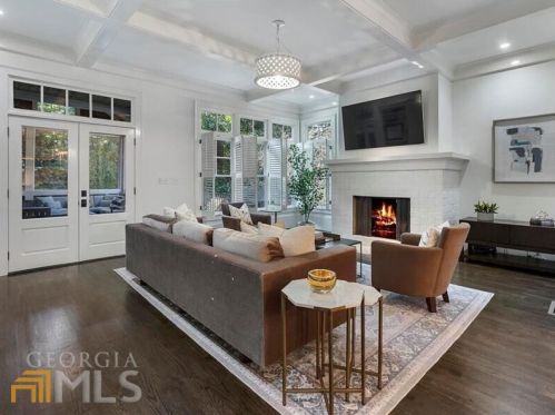 847 Kings Ct, Atlanta GA 30306-3431 exterior