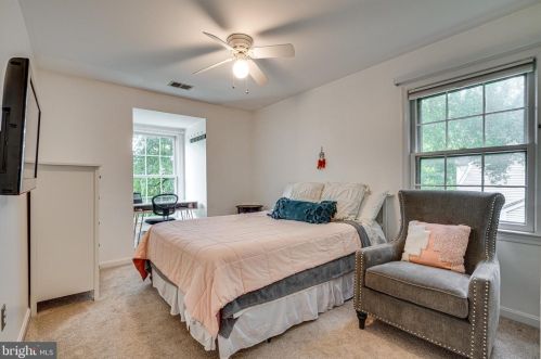 6263 Gentle Ln, Alexandria VA 22310-2260 exterior