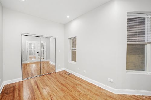 7325 Champlain Ave, Chicago IL 60619-1828 exterior