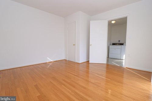 5469 Marlin St, Rockville MD 20853-3608 exterior