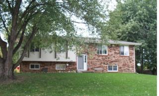 824 Donegal Dr, Omaha, NE 68046-2104